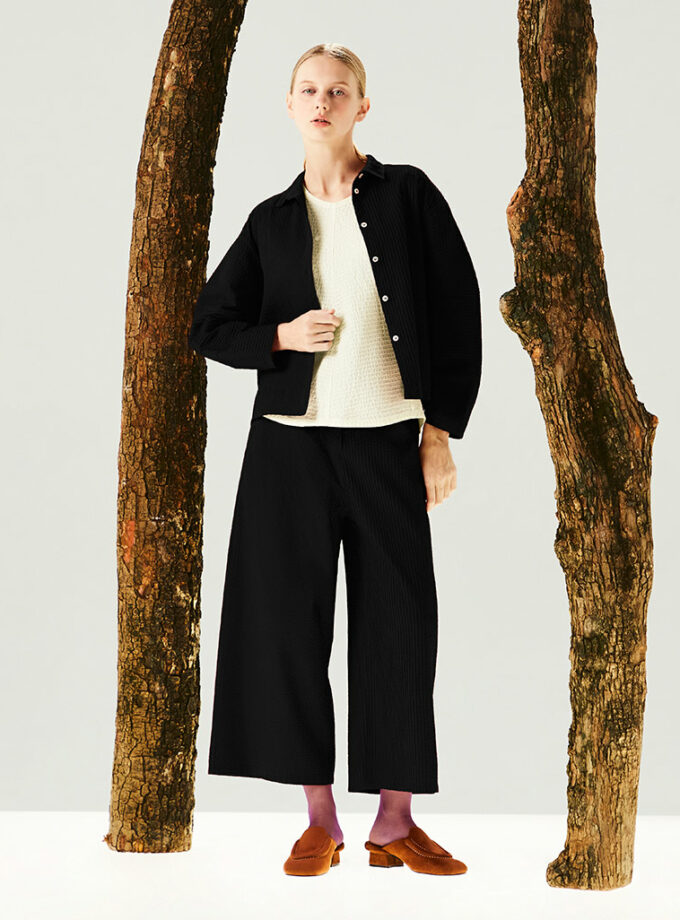 SS25 Lady Lawn Pants 1032245 YaccoMaricard กางเกงตีเกล็ด ทรงตรงกว้างปานกลาง